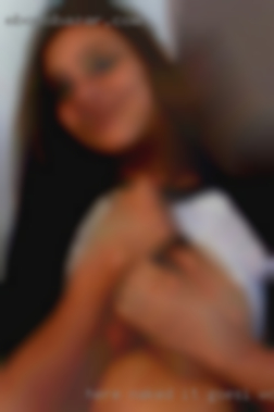 Here naked it goes....I women seek submissives.